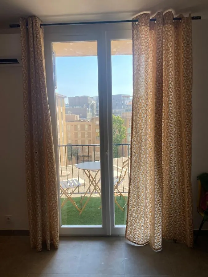 마르세유 Joli T3 A Castellane 아파트
